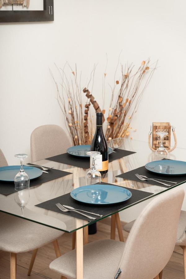 Mtc-Sfs Apartment By The Sea And Airport Pórto Ráfti Exteriör bild