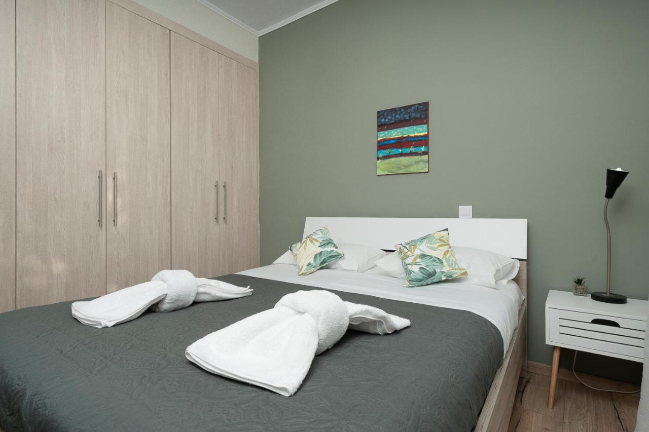 Mtc-Sfs Apartment By The Sea And Airport Pórto Ráfti Exteriör bild